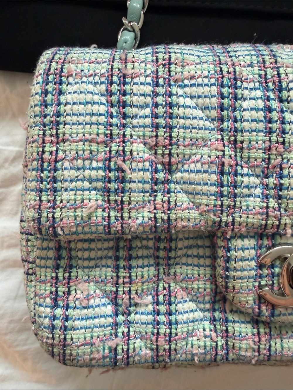 Chanel Tweed Mini Single Flap - SS 2020 Collection - Picture 5 of 12